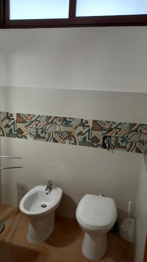 Oltre: Monolocale Con Terrazzo Privato Al Piano Apartment ตราปานี ภายนอก รูปภาพ